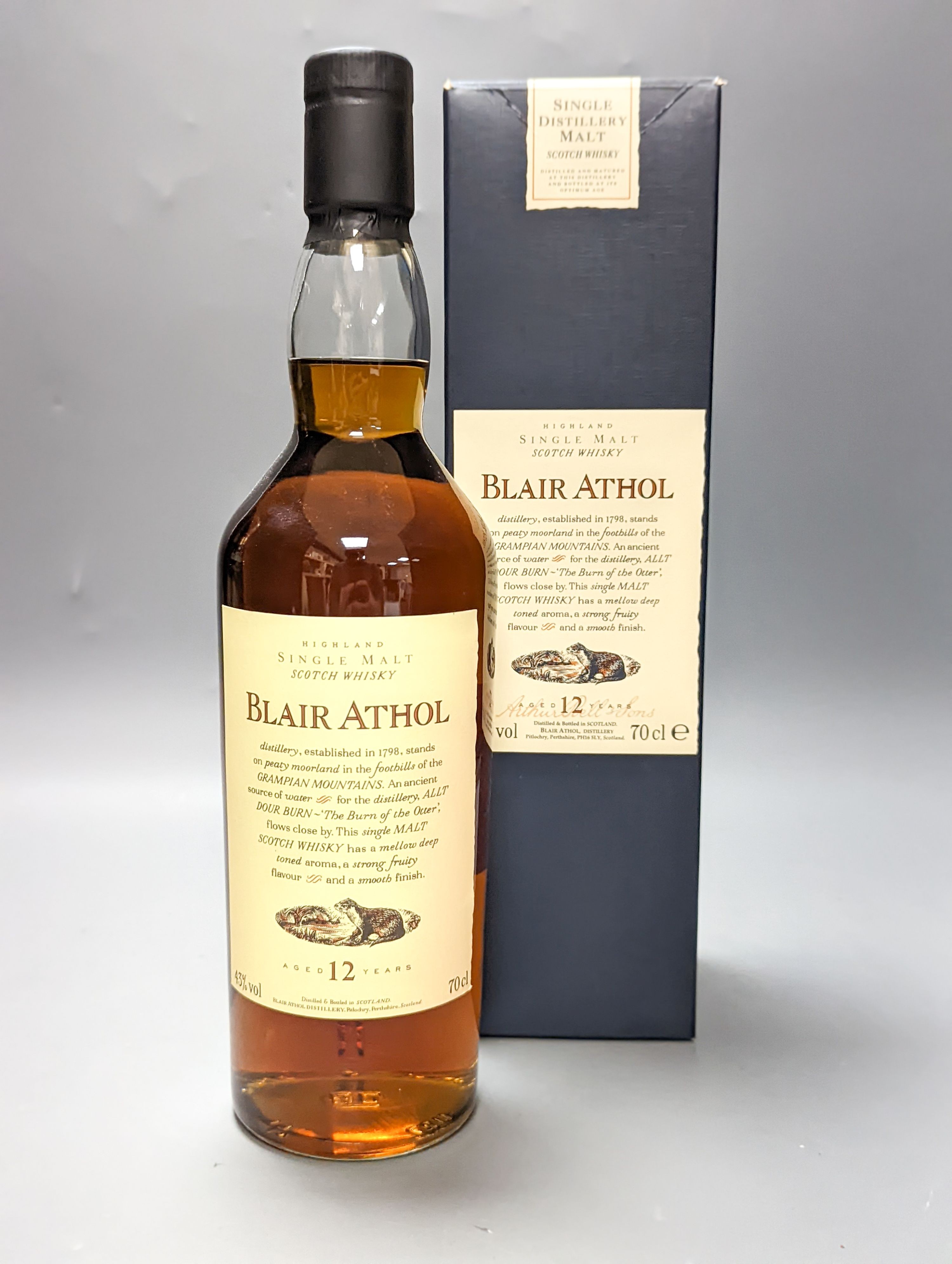 Seven assorted bottles of whisky including Yates Brothers, Bushwalls, IPA single malt, Blair Athol 12 year old single malt, Ledaig single malt, Knockando 18 year old malt and Glenfiddich malt, five boxed.